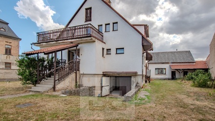 Prodej rodinného domu 238 m², Hrobce