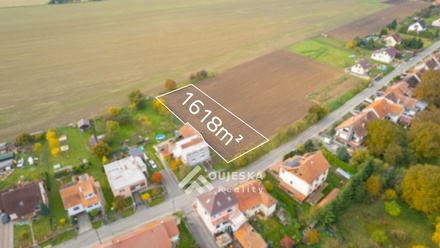 Prodej stavebního pozemku 1 618 m², Voděrady