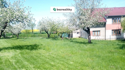 Prodej stavebního pozemku 774 m², Plužná