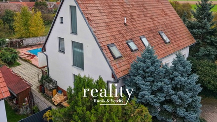 Prodej rodinného domu 480 m², Hodonice