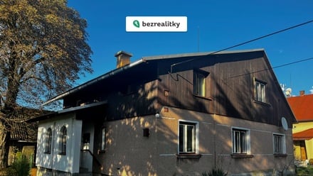 Prodej rodinného domu 200 m², Návsí