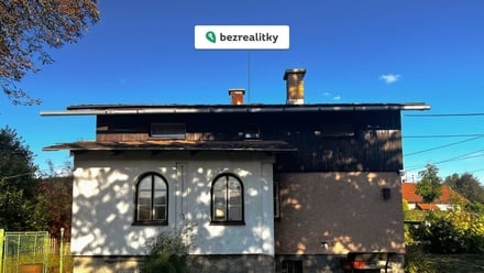 Prodej rodinného domu 200 m², Návsí