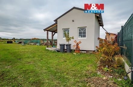 Prodej stavebního pozemku 755 m², Křenovice