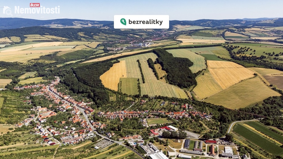 Prodej specifického pozemku 36 532 m², Louka u Ostrohu