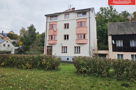Prodej činžovního domu 306 m², Luby