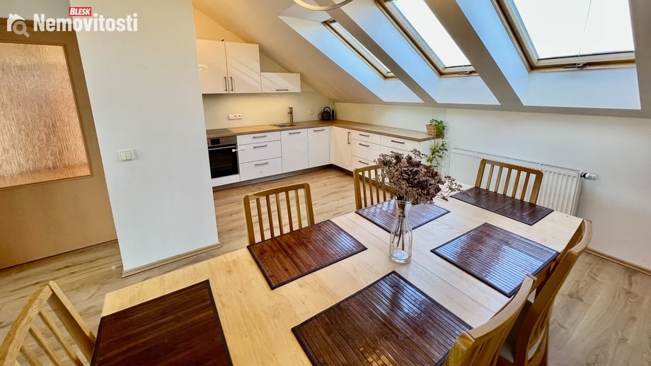 Pronájem bytu 3+kk 77 m², Brno - Černovice