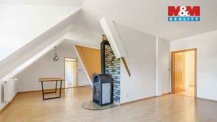 Prodej bytu 3+1 130 m², Cheb