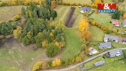 Prodej stavebního pozemku 3 805 m², Kolinec