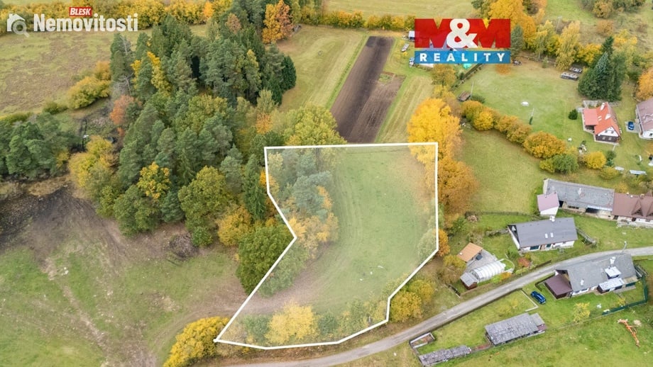 Prodej stavebního pozemku 3 805 m², Kolinec