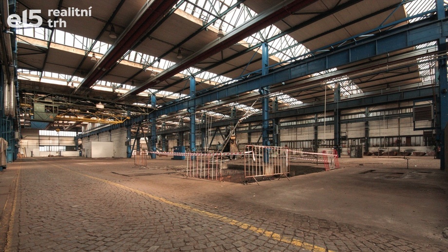 Pronájem skladu 2 600 m², Praha - Modřany