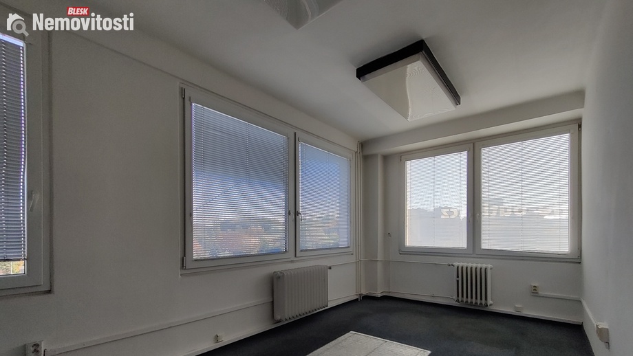 Pronájem kanceláře 34 m², Praha - Žižkov