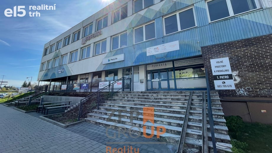 Pronájem kanceláře 90 m², Veselí nad Moravou