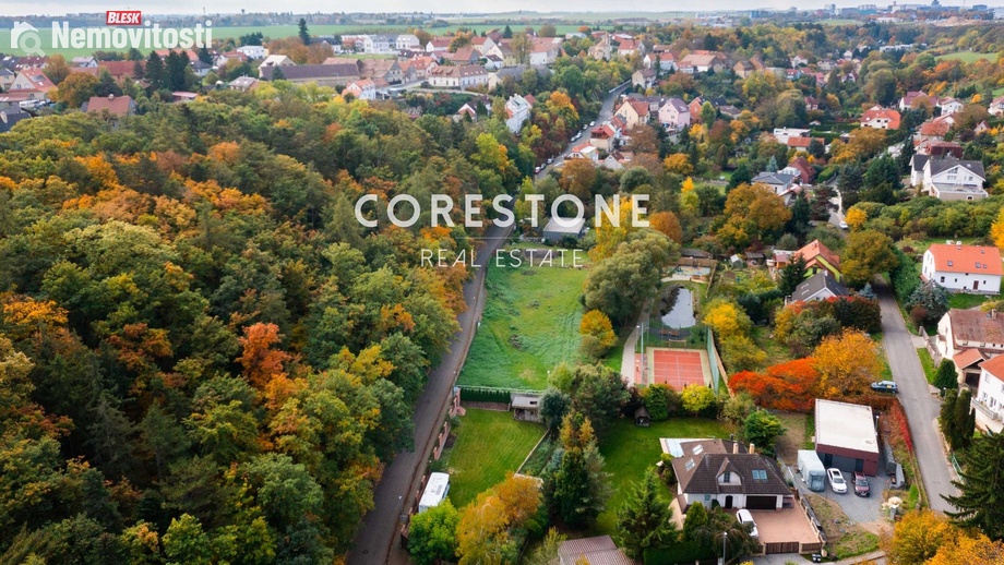 Prodej stavebního pozemku 1 716 m², Praha - Přední Kopanina