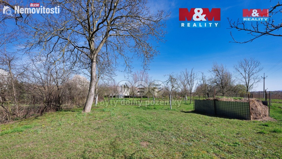 Prodej stavebního pozemku 1 542 m², Polkovice