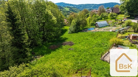 Prodej stavebního pozemku 1 956 m², Skuhrov