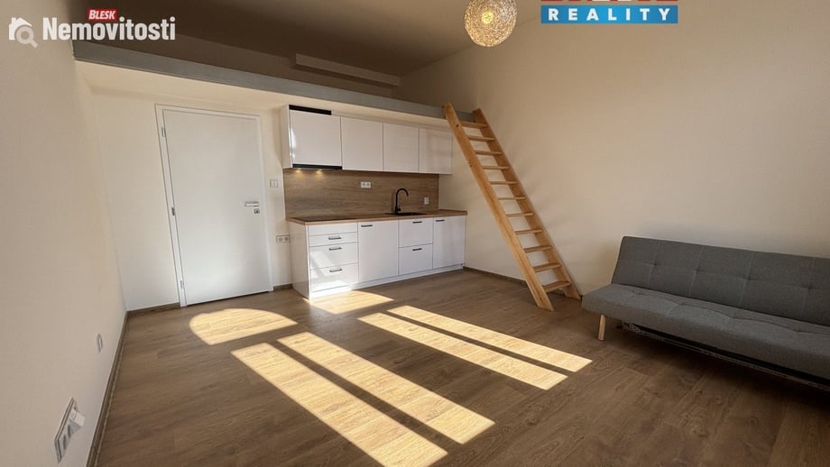 Pronájem bytu 1+kk 33 m², Plzeň 3
