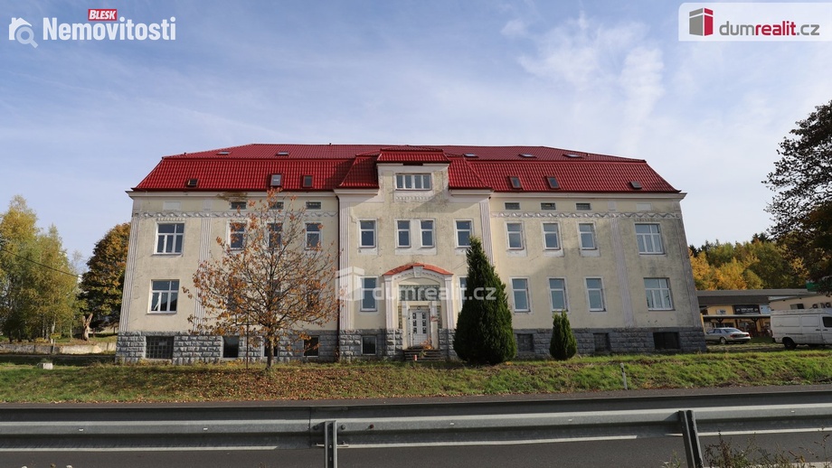 Prodej činžovního domu 2 000 m², Aš