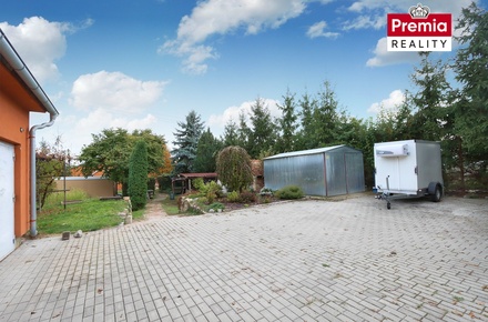 Prodej stavebního pozemku 500 m², Šatov