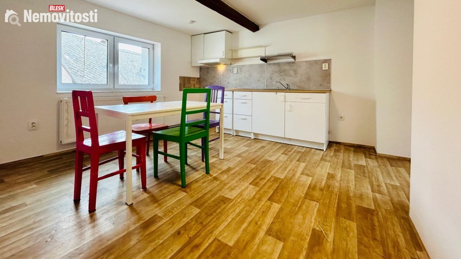 Pronájem bytu 5+1 105 m², Nýrsko