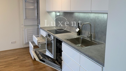 Pronájem bytu 2+kk 53 m², Praha - Modřany