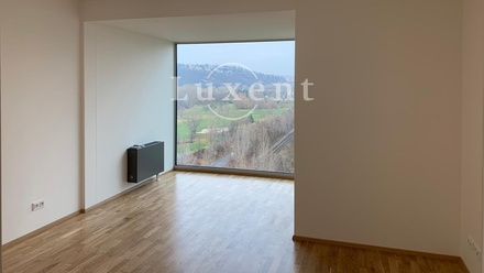 Pronájem bytu 2+kk 53 m², Praha - Modřany