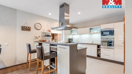 Prodej rodinného domu 252 m², Chuderov