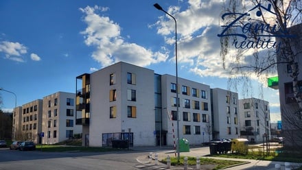 Pronájem garážového stání 28 m², Kladno
