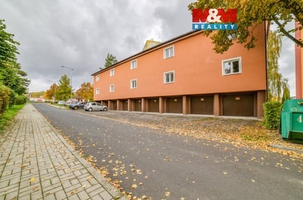 Prodej činžovního domu 500 m², Nová Role