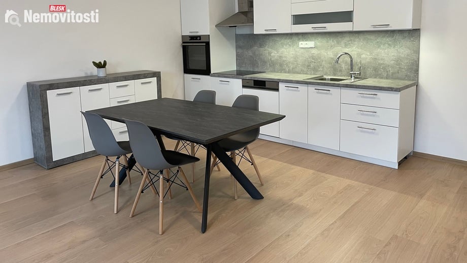 Pronájem bytu 3+kk 85 m², Troskotovice