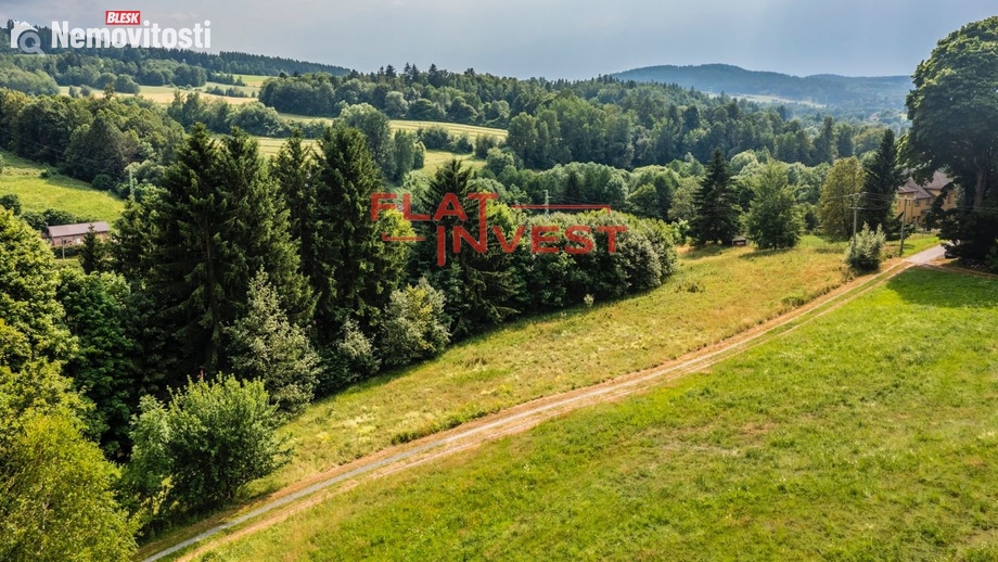 Prodej stavebního pozemku 1 701 m², Chotěvice