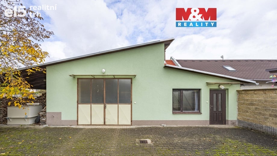 Prodej obchodního prostoru 122 m², Rožnov