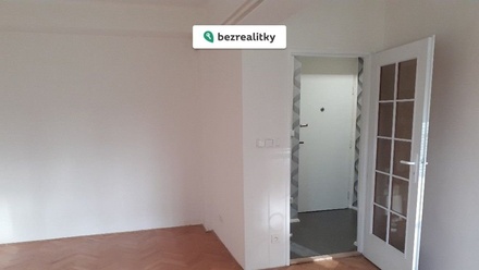 Prodej bytu 1+kk 35 m², Dobříš