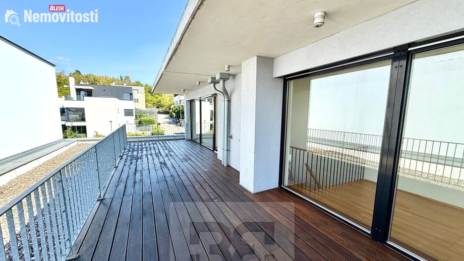 Pronájem rodinného domu 302 m², Praha - Jinonice
