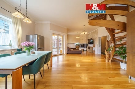 Prodej rodinného domu 244 m², Karlovy Vary