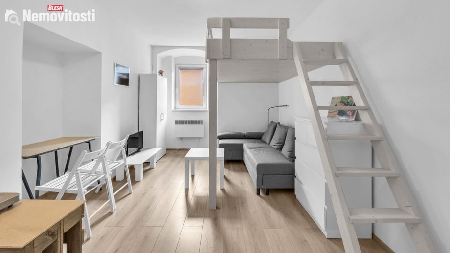 Prodej bytu 1+kk 33 m², Miletín