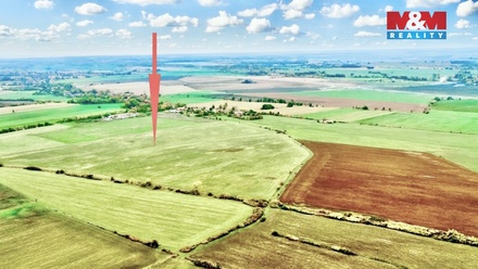 Prodej pole 9 779 m², Dolní Roveň