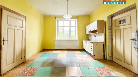 Prodej rodinného domu 300 m², Měčín