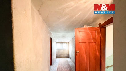 Prodej rodinného domu 300 m², Měčín