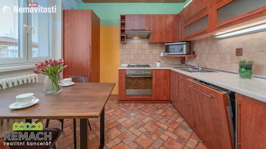 Pronájem bytu 2+1 57 m², Uherské Hradiště - Jarošov