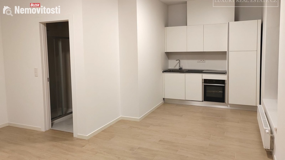 Prodej bytu 1+kk 36 m², Praha 9