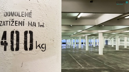 Pronájem skladu 2 500 m², Zlín