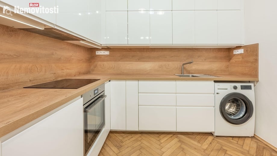 Pronájem bytu 2+1 67 m², Praha 5