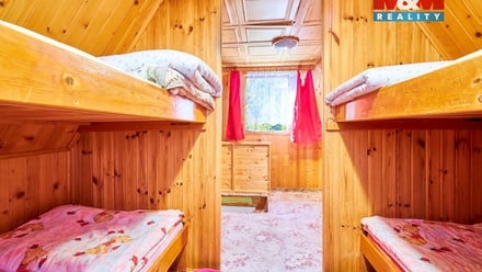Prodej chaty 375 m², Lišov