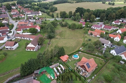 Prodej stavebního pozemku 2 232 m², Mlýny