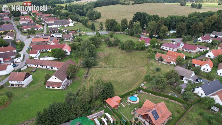 Prodej stavebního pozemku 2 232 m², Mlýny