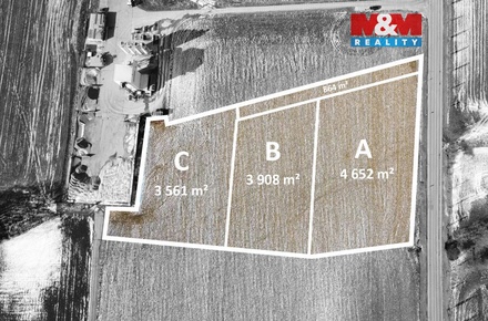 Prodej komerčního pozemku 4 652 m², Vojkovice