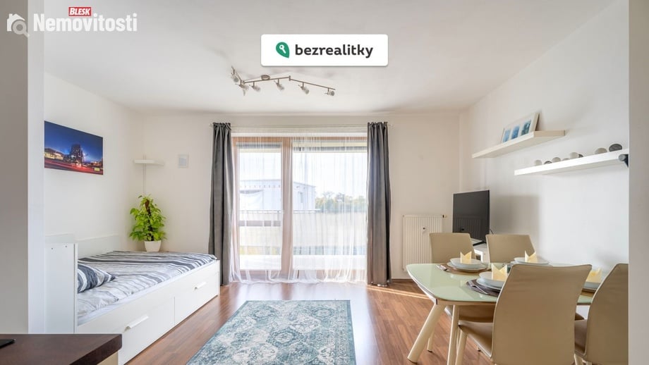 Prodej bytu 1+kk 37 m², Holubice