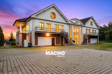 Prodej vily 1 181 m², Řitka