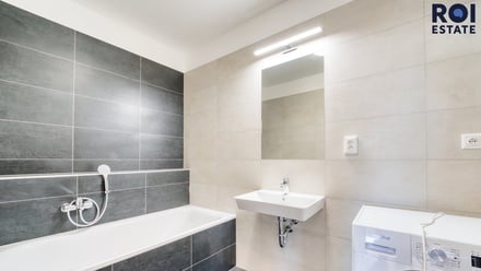 Pronájem bytu 3+kk 60 m², Rousínov