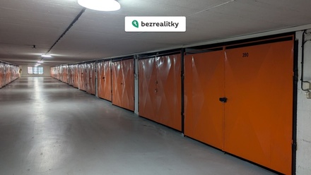 Prodej garáže 18 m², Praha - Troja